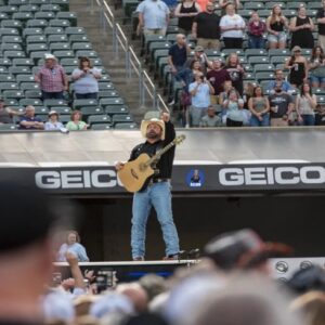 Typically Sold-Out Garth Brooks Plays to a Half-Empty Arena: “It Was Embarrassing”