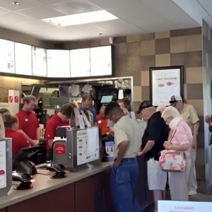 Entire Chick-fil-A Fell Silent as Manager Asks Workers and Customers to Pray