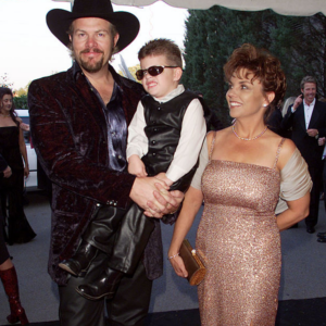 Toby Keith Announces Surprising News While Fighting Cancer